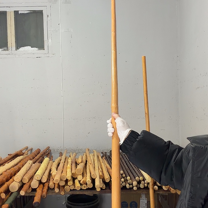 难***，秦岭石山红荀子鞭杆