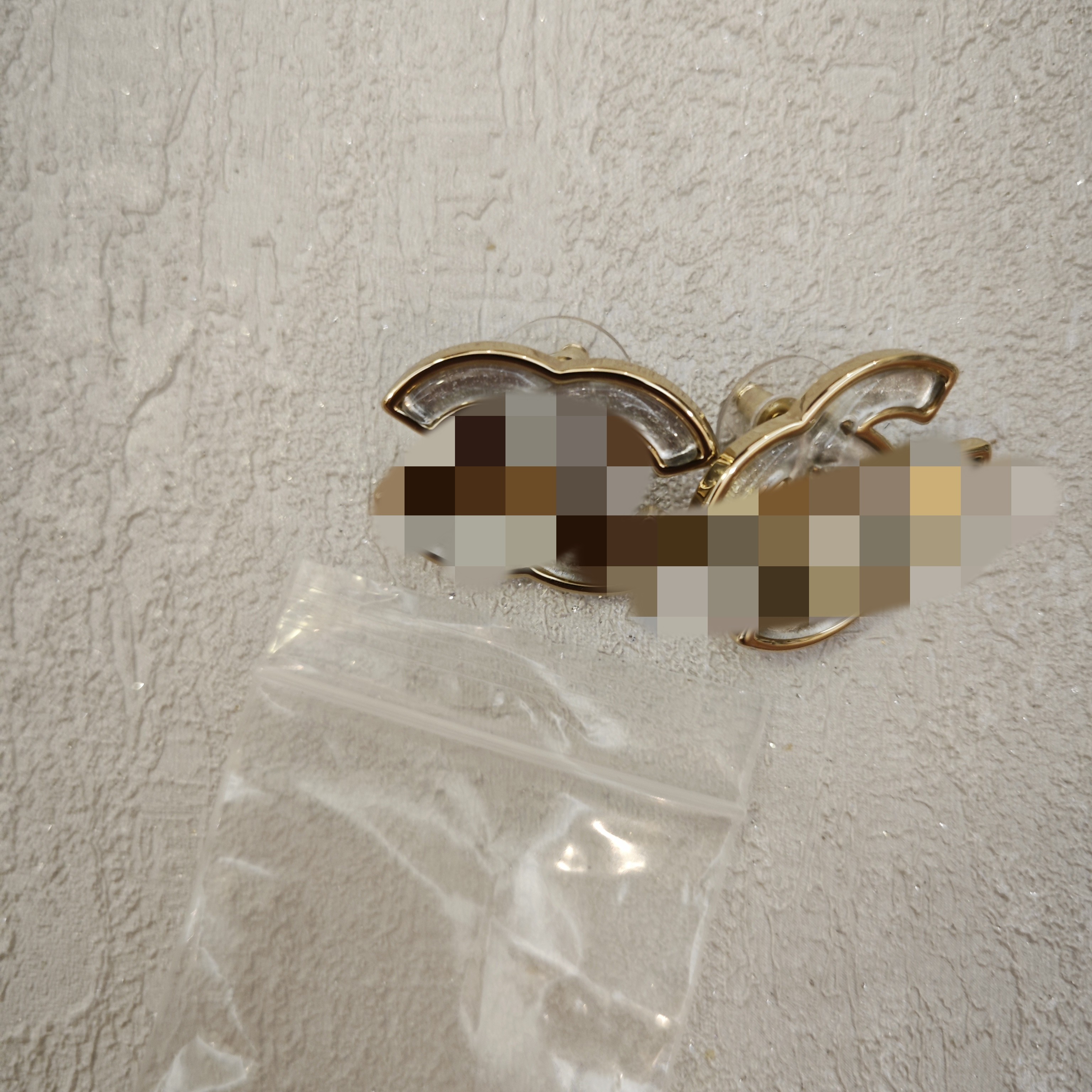 铜合金耳饰 叉叉亚克力白灰金x19时尚轻奢