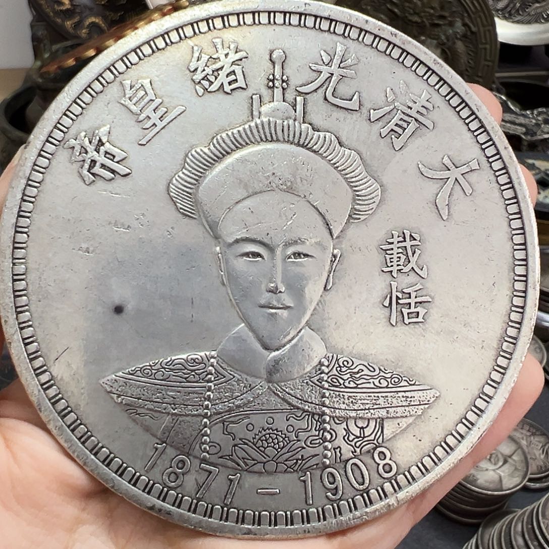 金属复古风格摆件