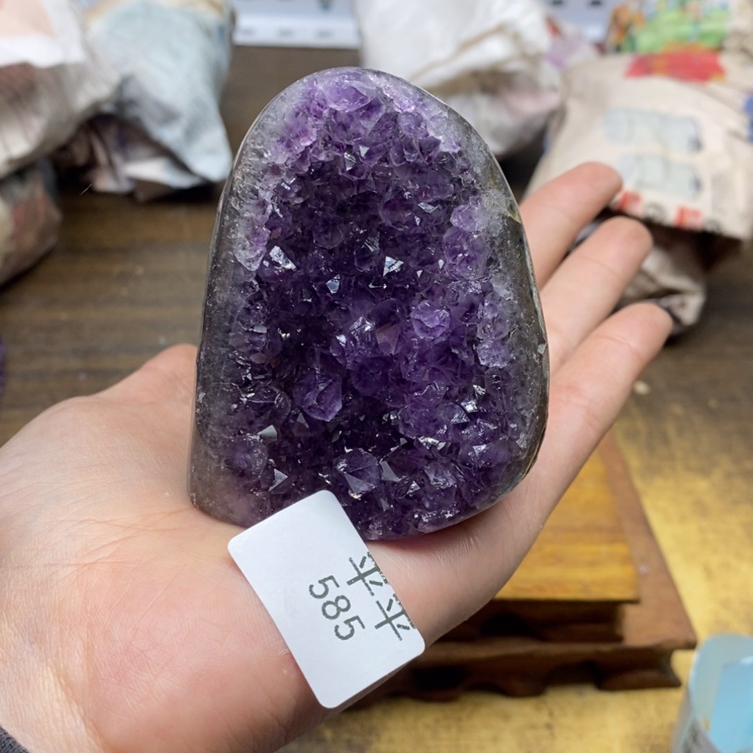 紫晶乌拉圭未镶嵌