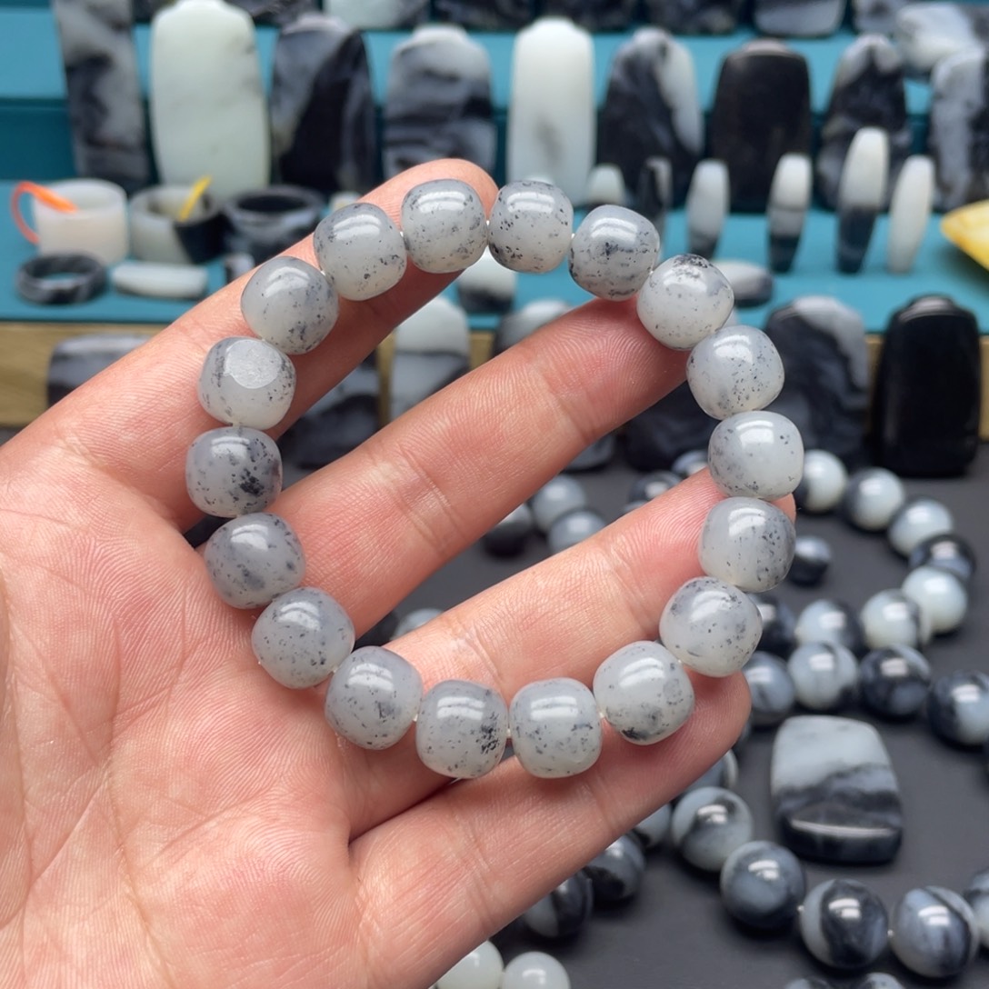 和田玉未镶嵌手串