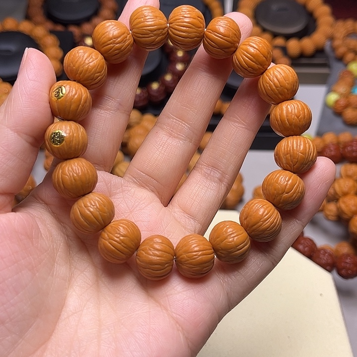 文玩核桃吊坠土豪