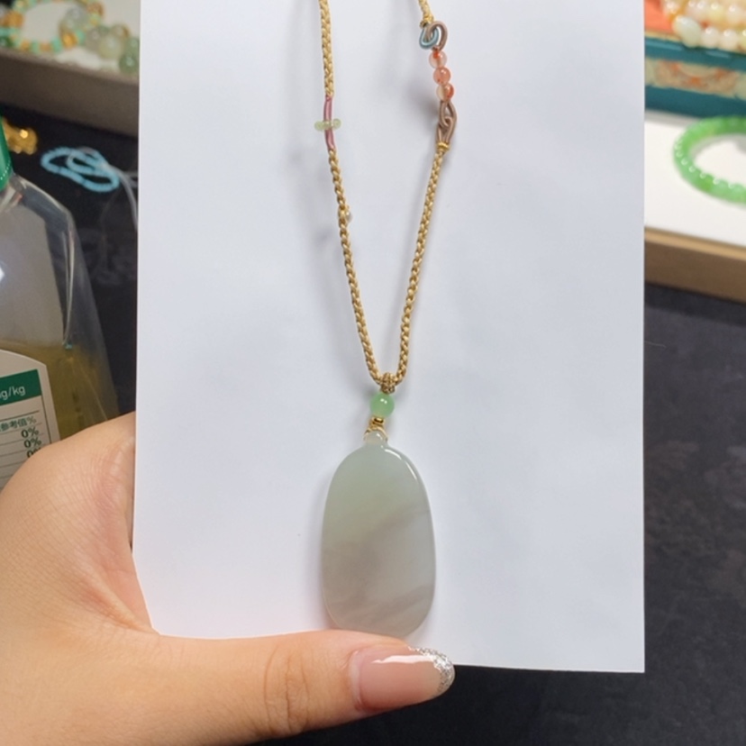 【闪购商品】颈饰未镶嵌和田玉（糖玉）