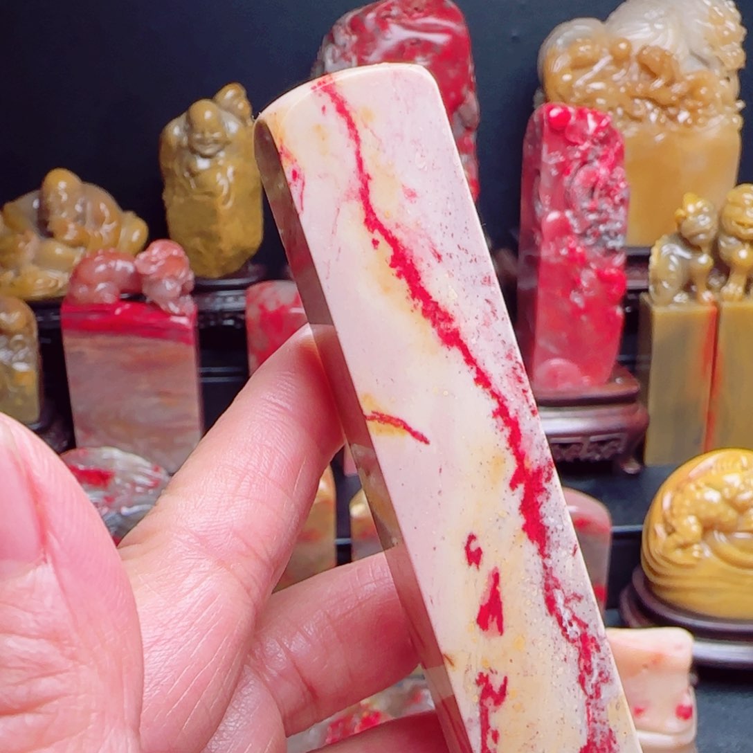 昌化石昌化鸡血石