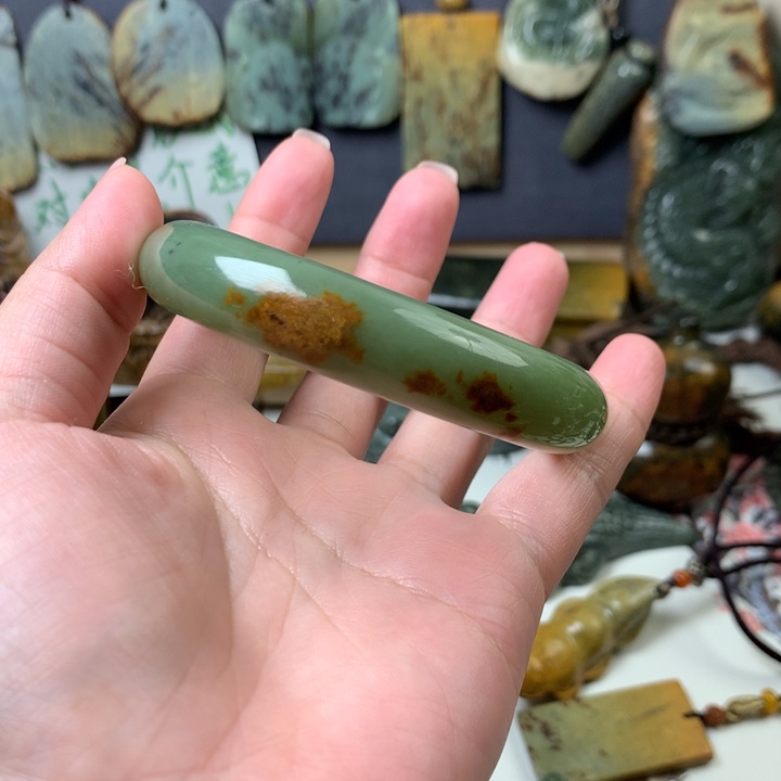 岫岩河磨玉（透闪石质玉）手镯未镶嵌好*静