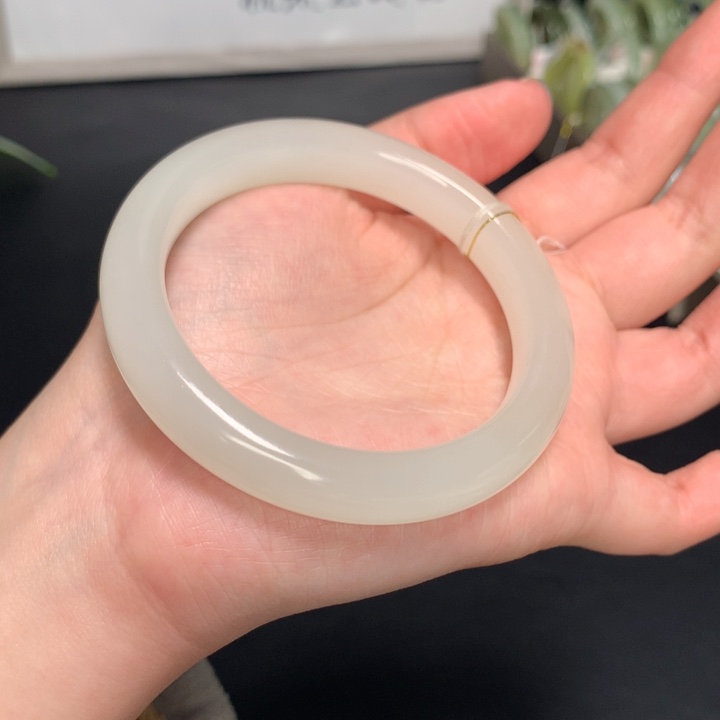 和田玉手镯未镶嵌59