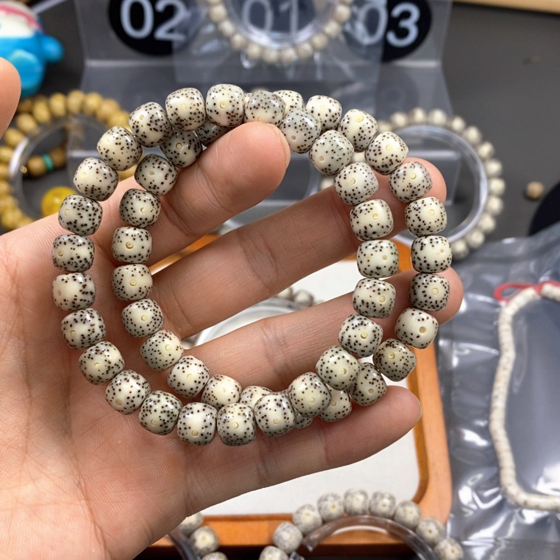 星月菩提手串98一线天骨瓷白