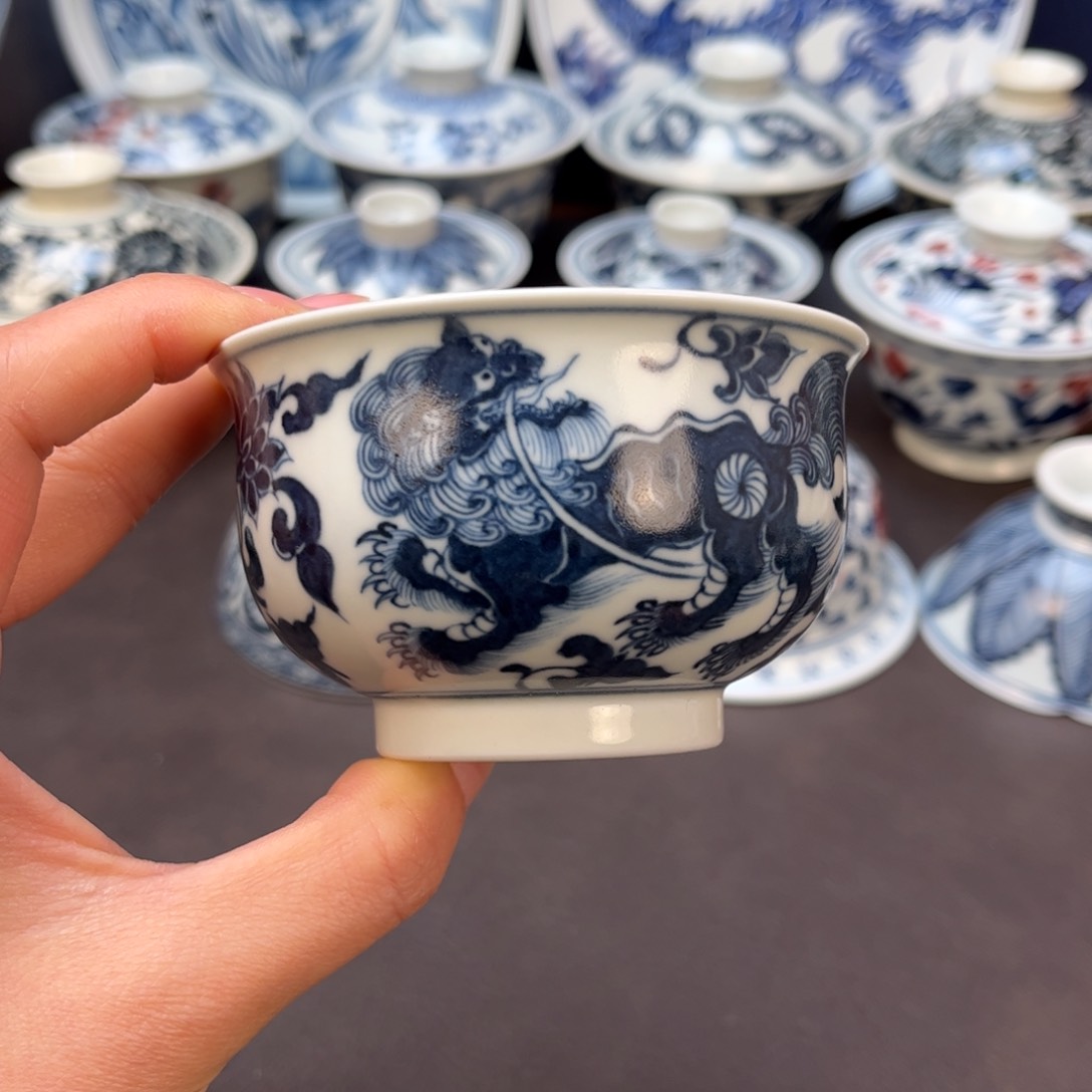 景德镇青花狮子绣球主人杯