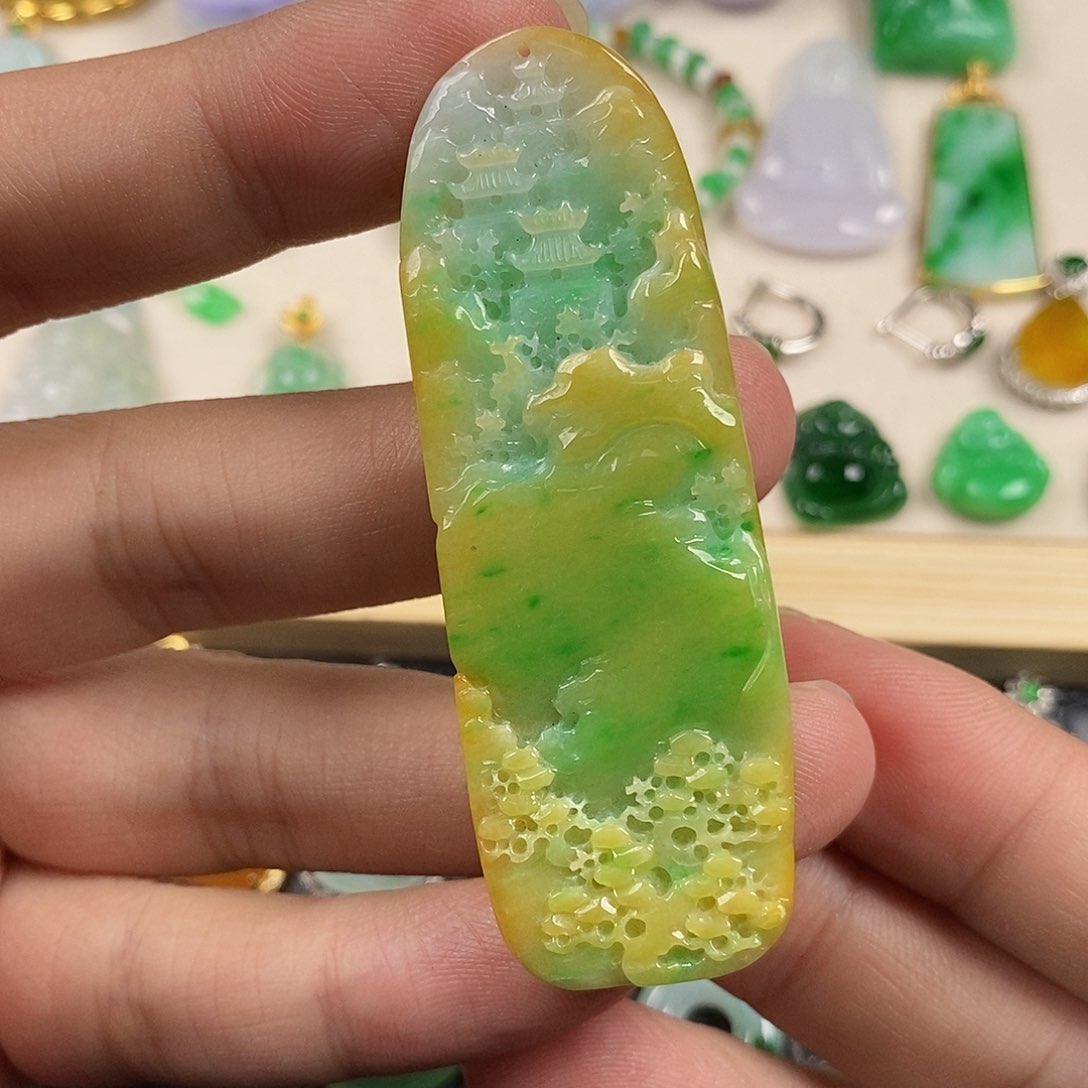 翡翠未镶嵌颈饰翡翠