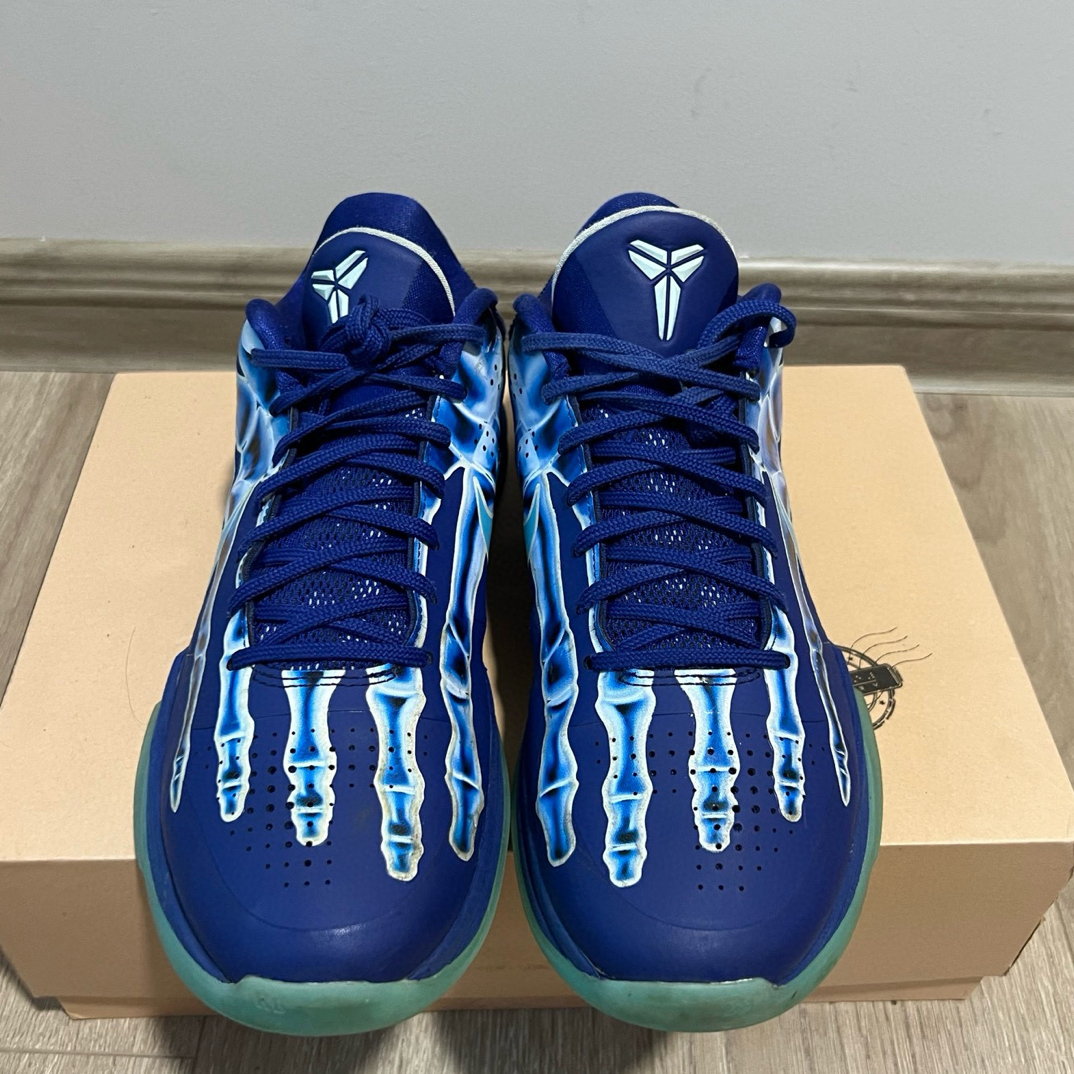 42码/科比zk5x光实战低帮篮球鞋/换了鞋垫