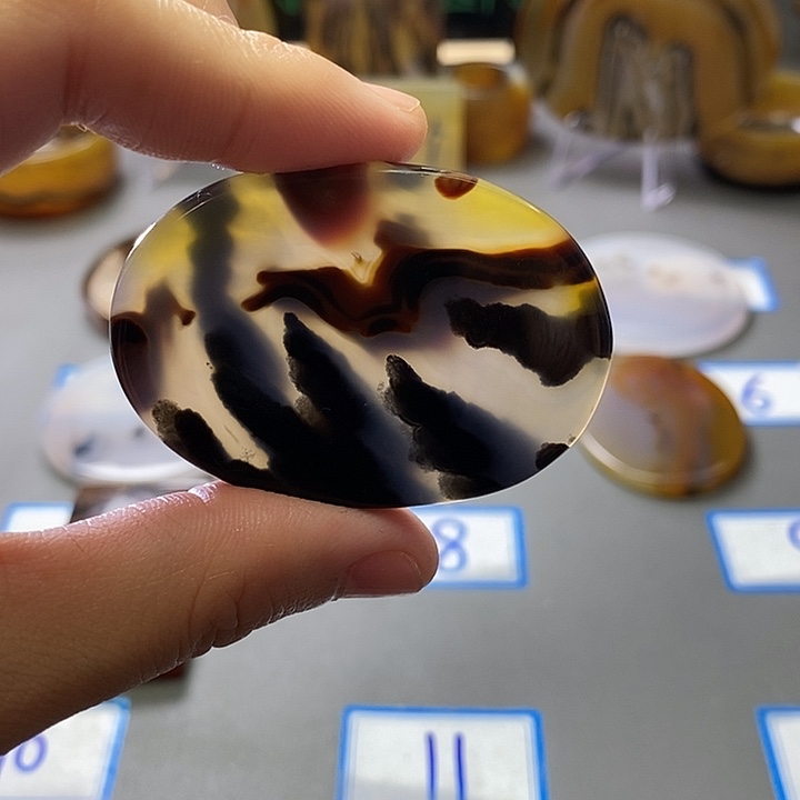 玛瑙/玉髓未镶嵌珠宝半成品50