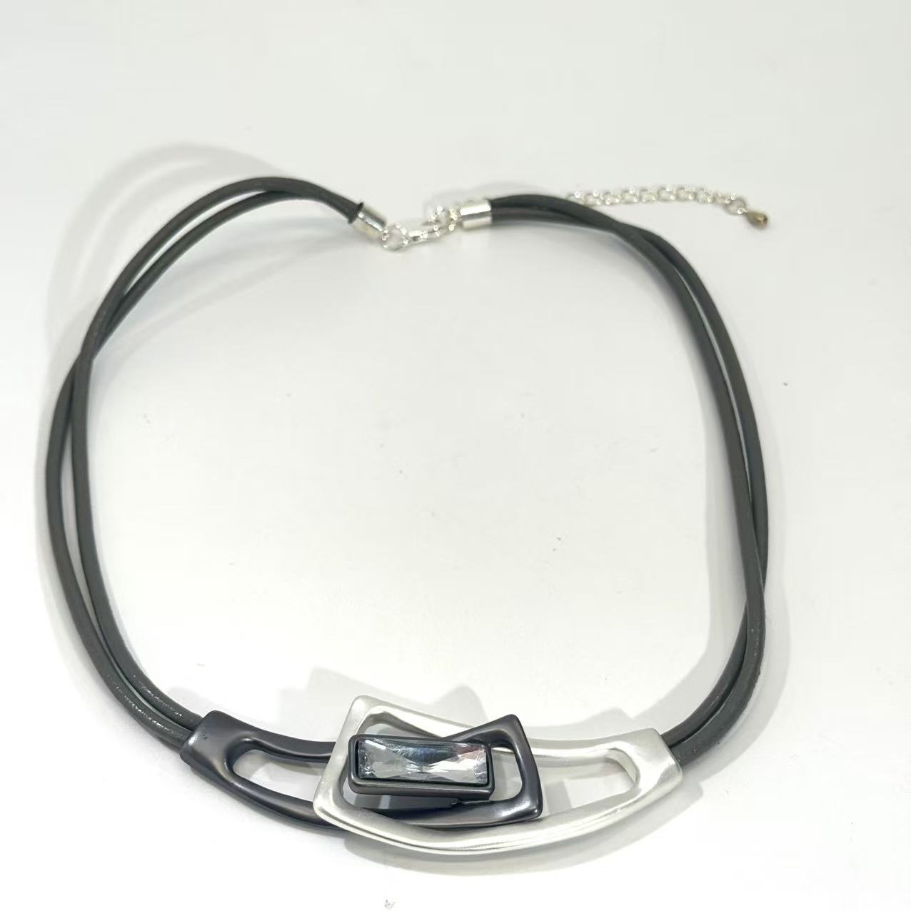 铜合金皮质项链 08181小众设计感短款气质百搭锁骨链