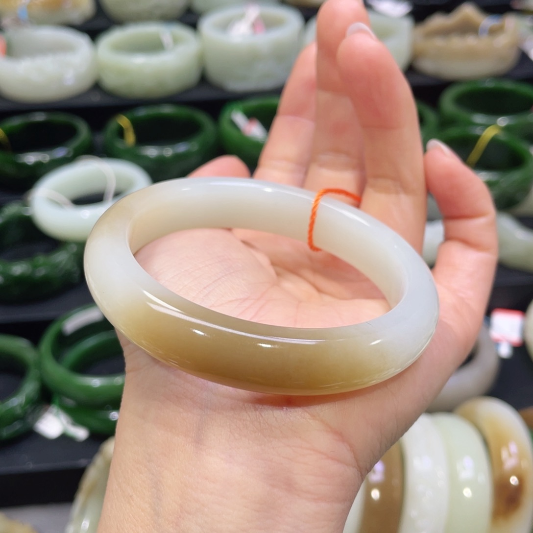 未镶嵌手镯和田玉97