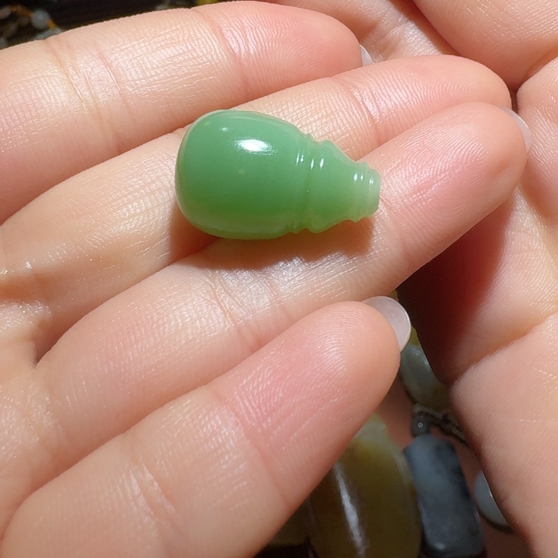 和田玉未镶嵌车挂