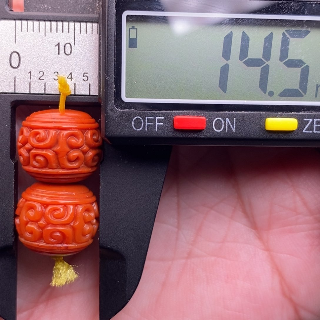 南红玛瑙配饰未镶嵌有瑕疵