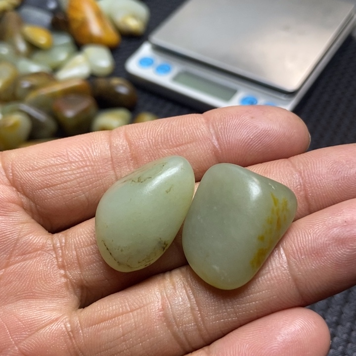 和田玉（糖玉）未镶嵌颈饰