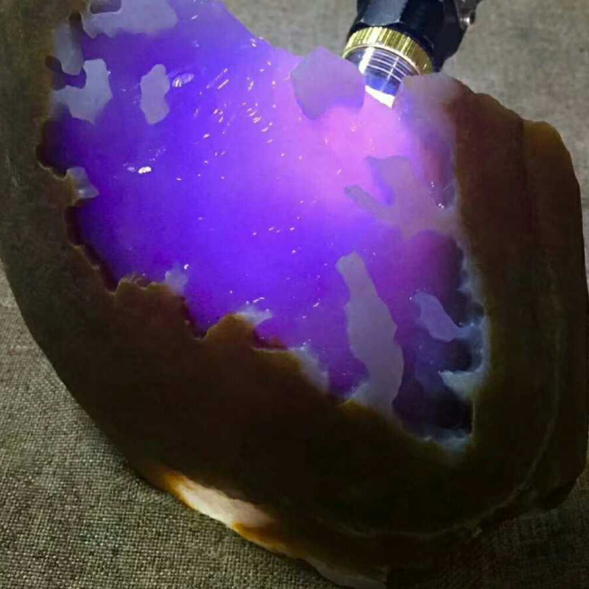 天然缅甸A货玉石翡翠手把件及随行摆件