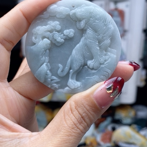 翡翠颈饰未镶嵌翡翠
