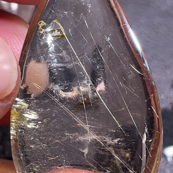 丹***妮未镶嵌发晶颈饰钛晶