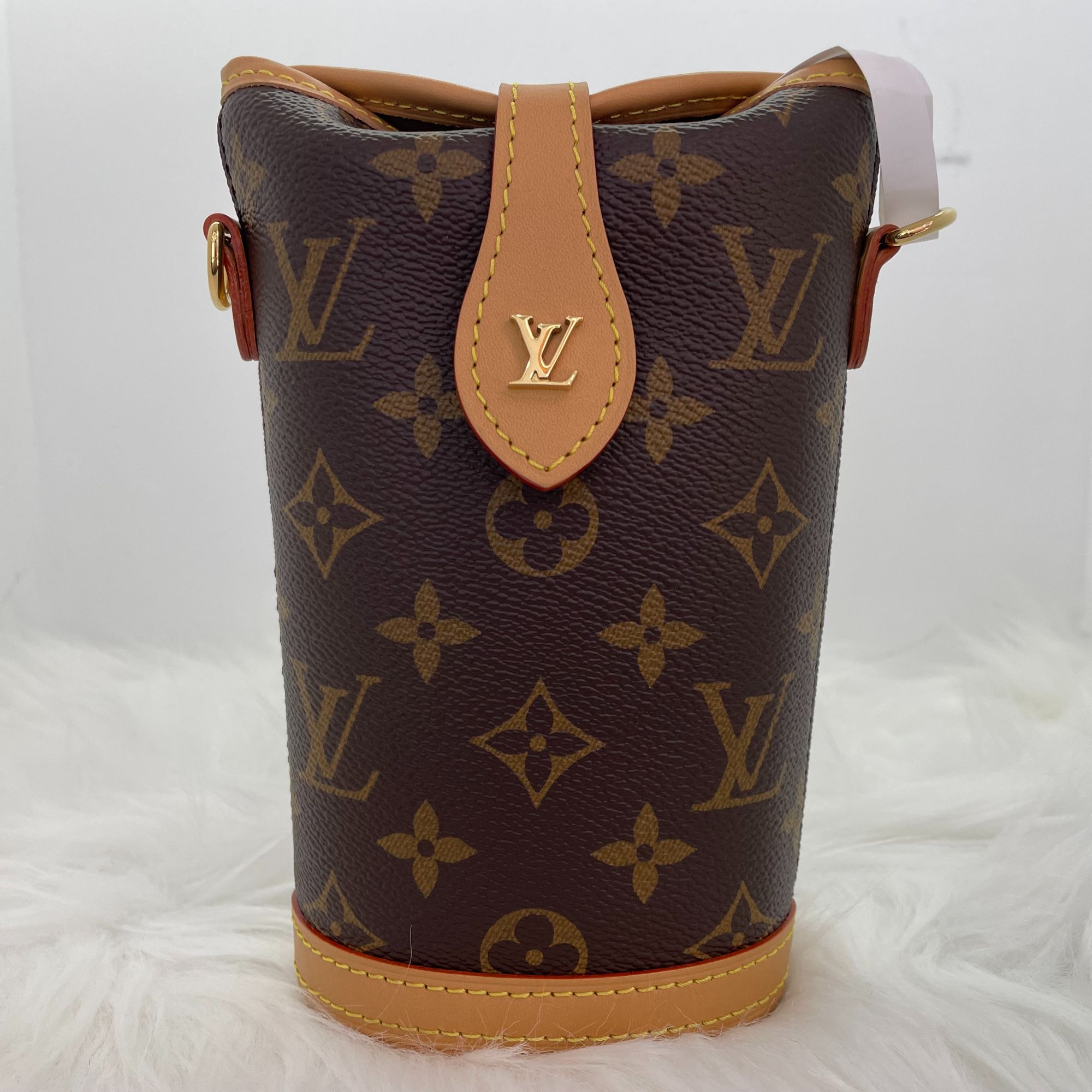 95新 LouisVuitton/路易威登 斜挎包简约设计薯条包百搭 hn607