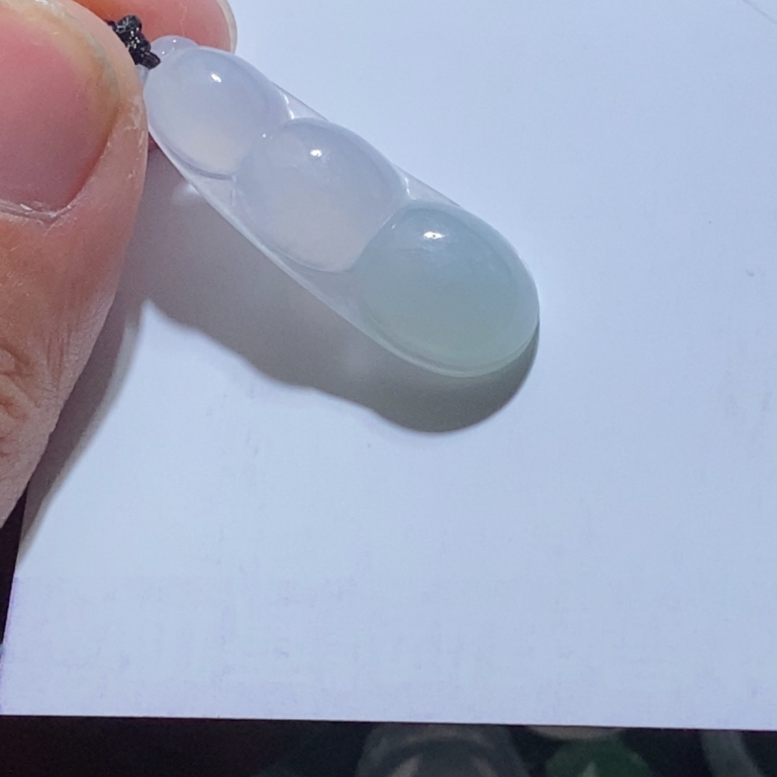 翡翠颈饰未镶嵌天然