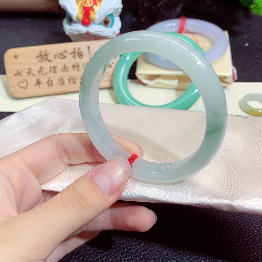 翡翠未镶嵌手镯1229