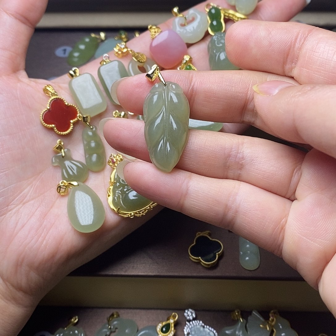 和田玉颈饰银S925镶嵌