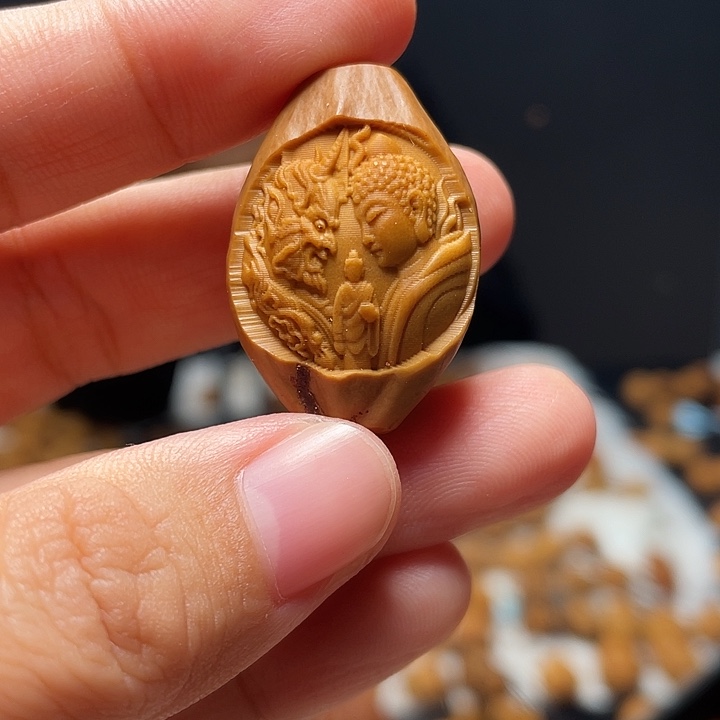 橄榄核吊坠橄榄球
