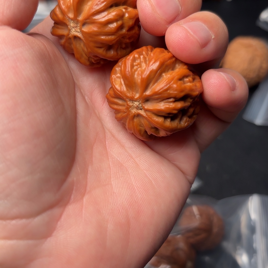 文玩核桃把件380000000