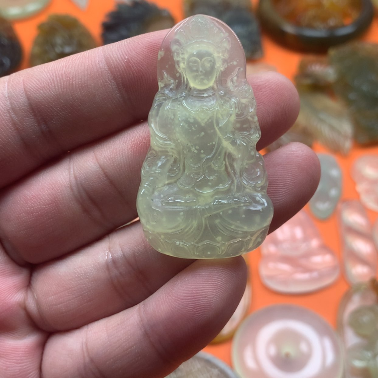 【闪购商品】蛇纹石玉颈饰未镶嵌