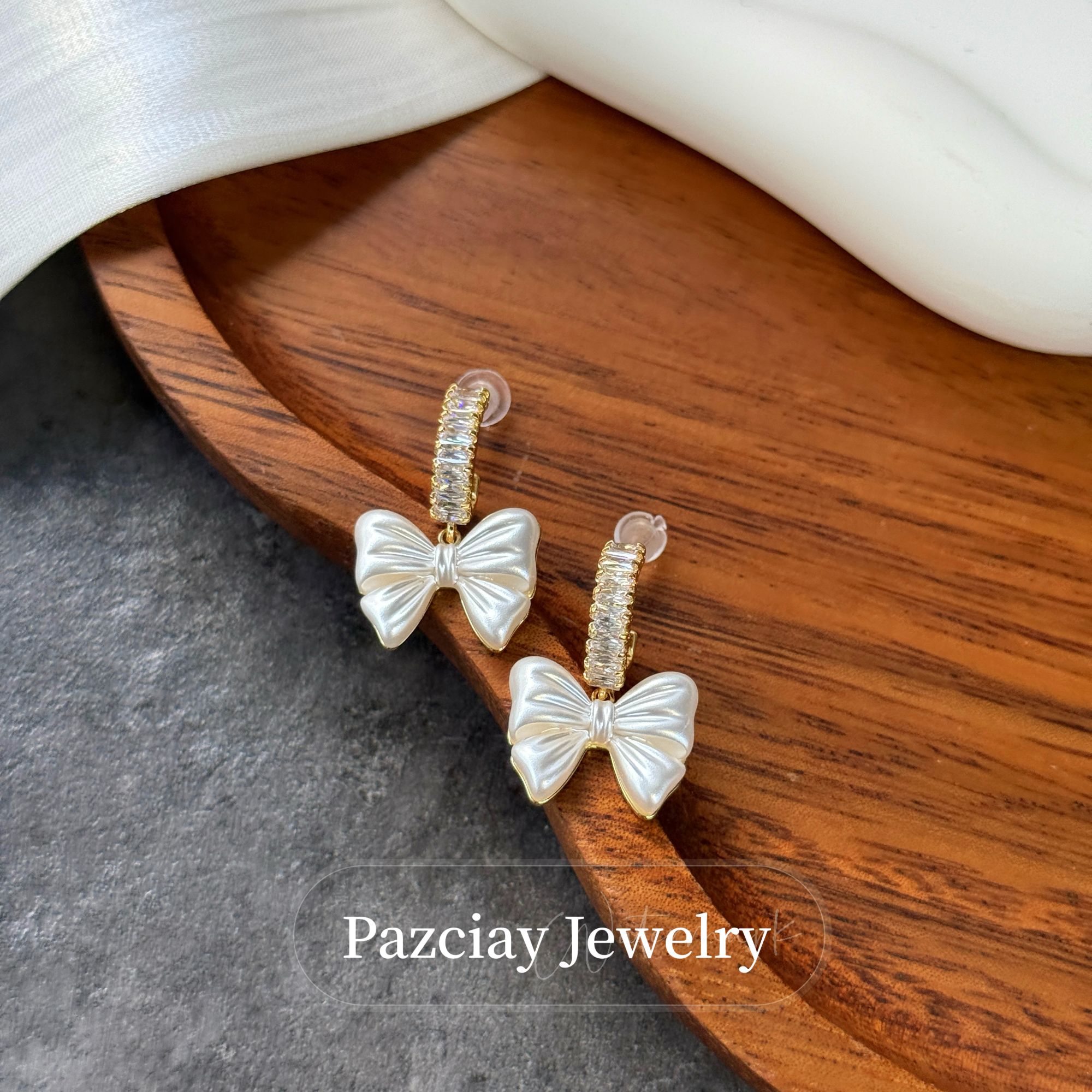 铜合金锆石耳饰 法式小众设计感珍珠蝴蝶结高级耳环女爆款耳饰