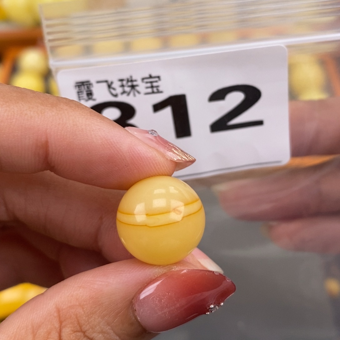 琥珀未镶嵌珠宝奇石15.7