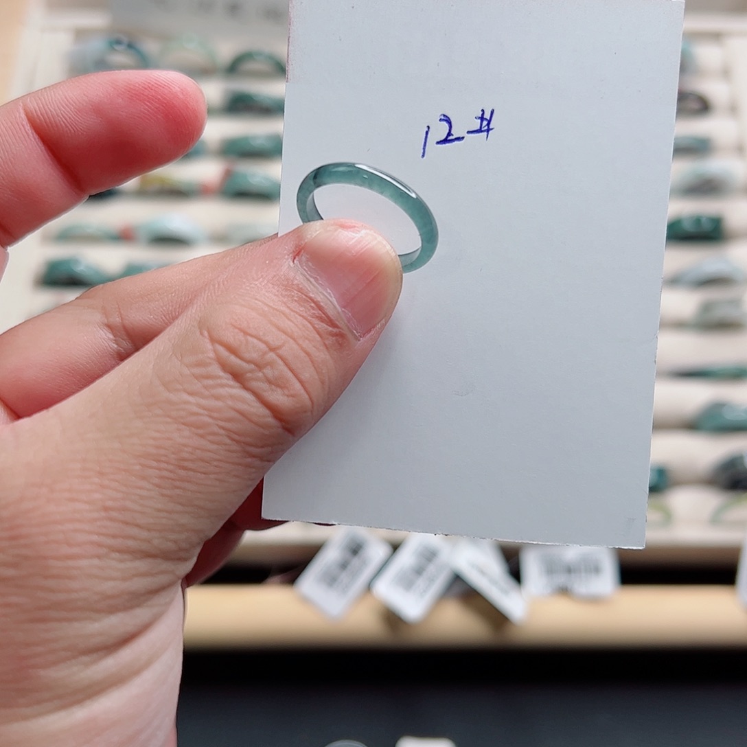 翡翠未镶嵌戒指翡翠