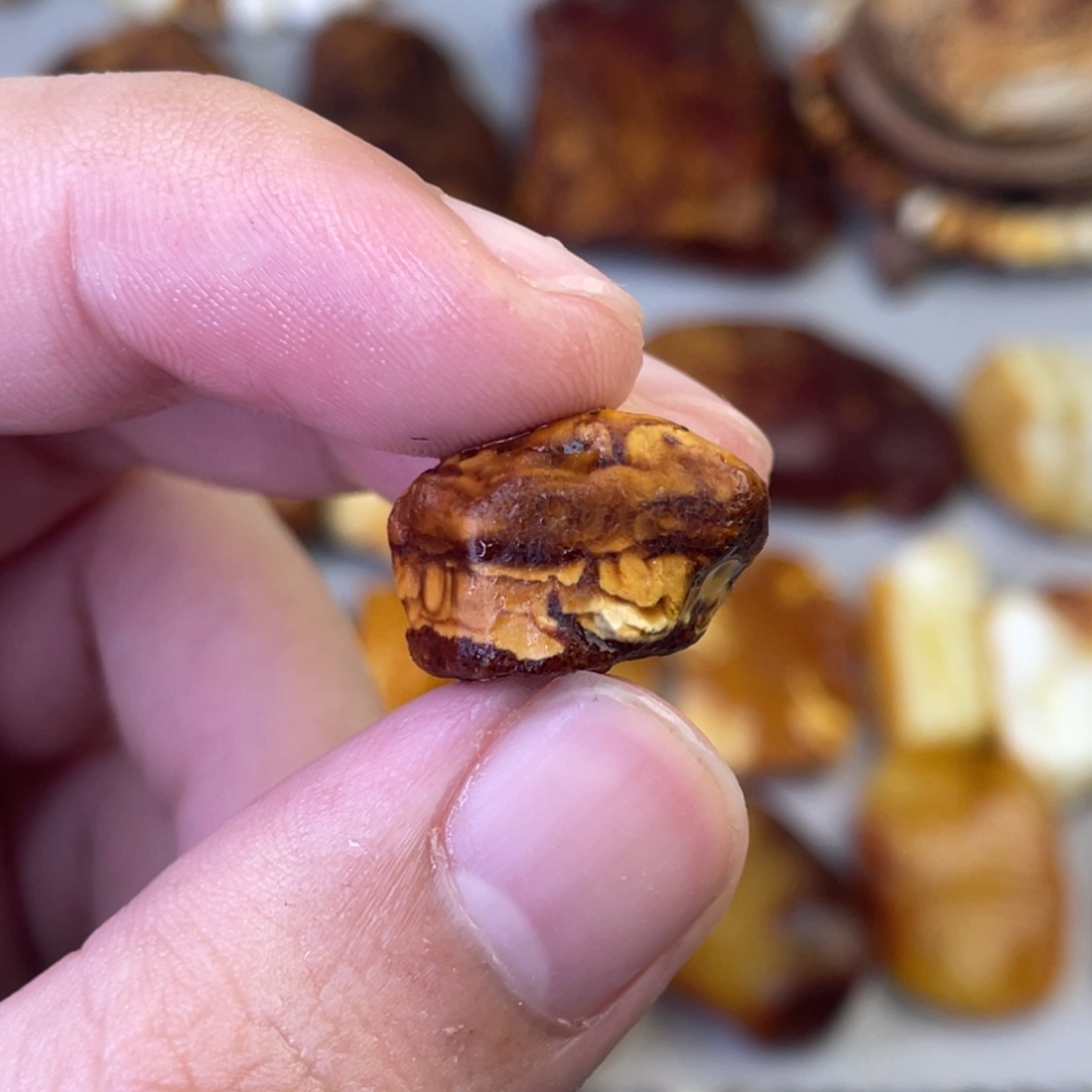 定制琥珀天然琥珀