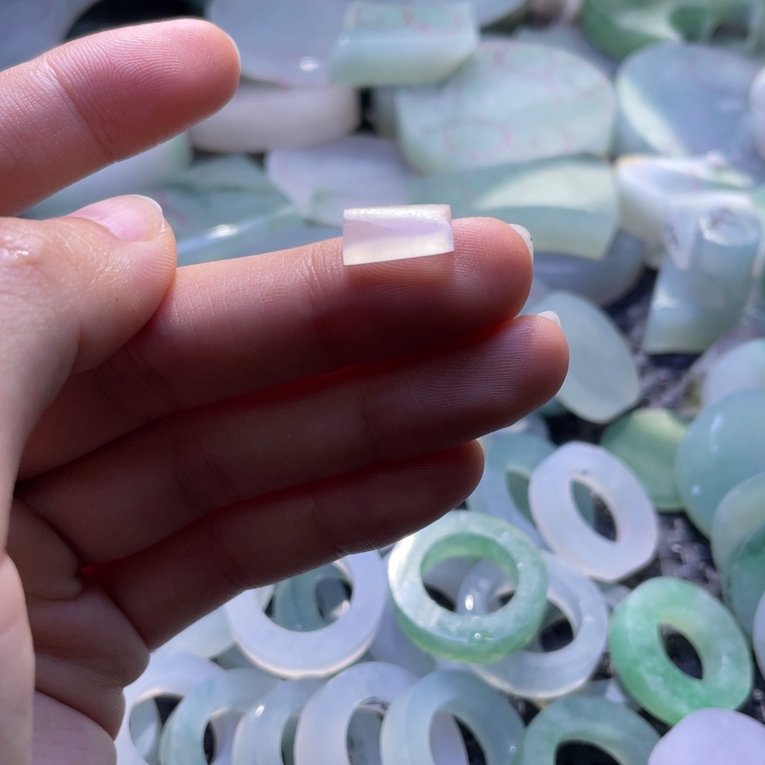 定制翡翠未镶嵌翡翠