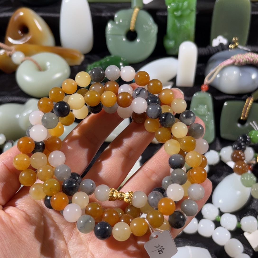 和田玉未镶嵌颈饰项链