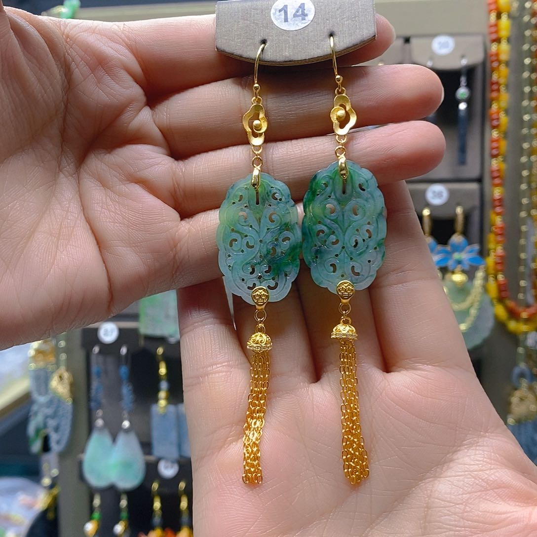 未镶嵌翡翠耳饰翡翠