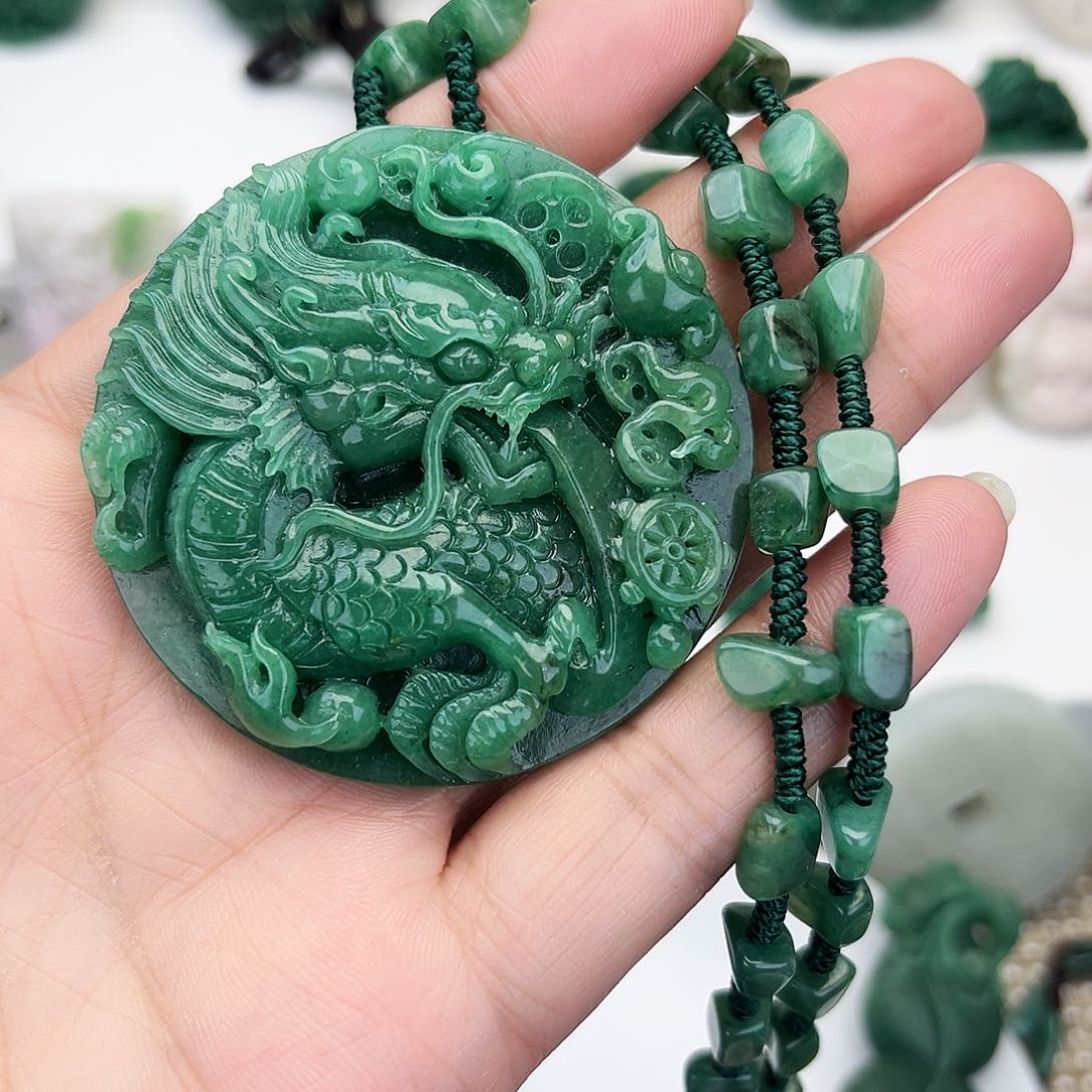 独山玉未镶嵌颈饰回**我