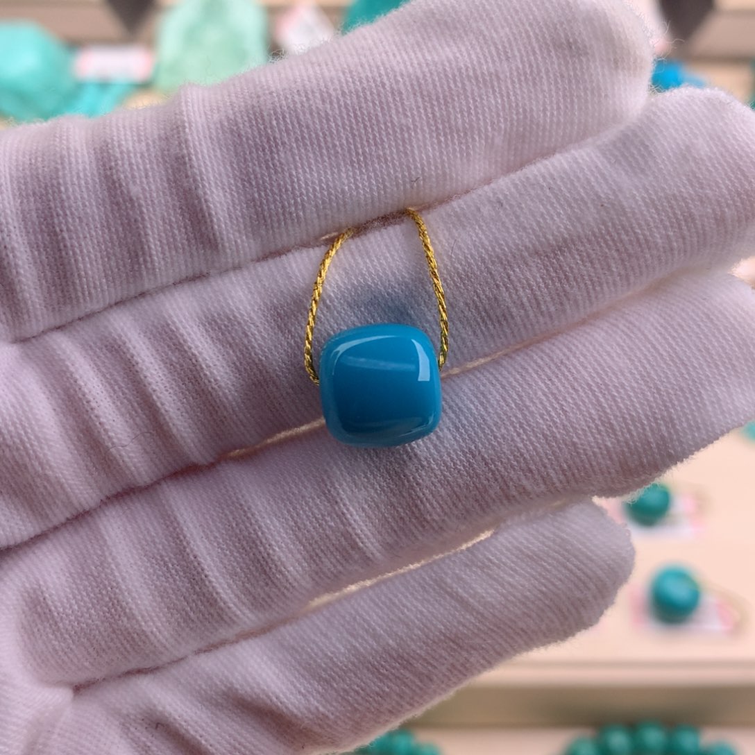 绿松石珠宝奇石未镶嵌10.5*10.1mm