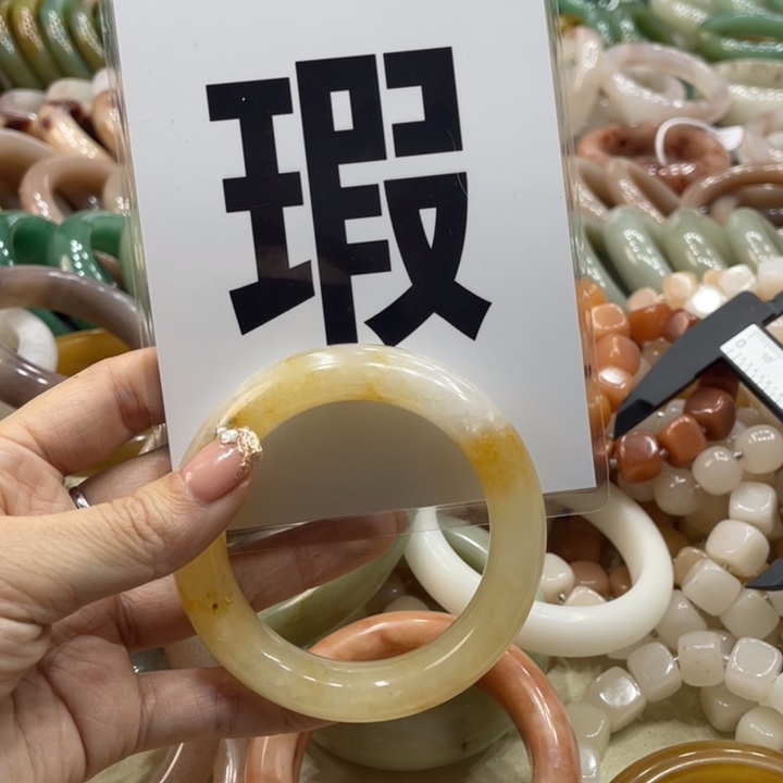 i***o石英质玉未镶嵌珠宝奇石56