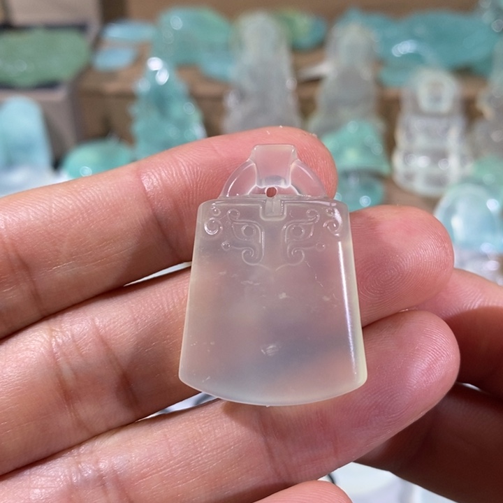 岫玉吊坠未镶嵌吊坠