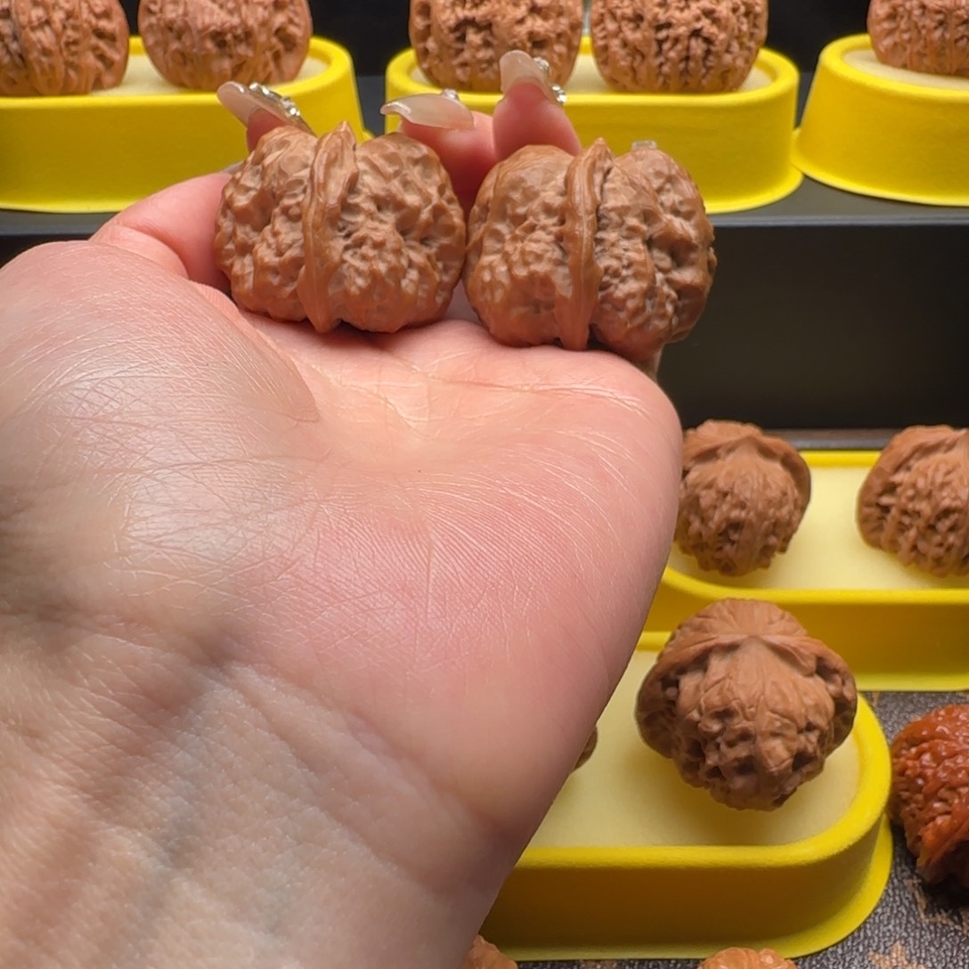 猴头核桃吊坠全品蛙