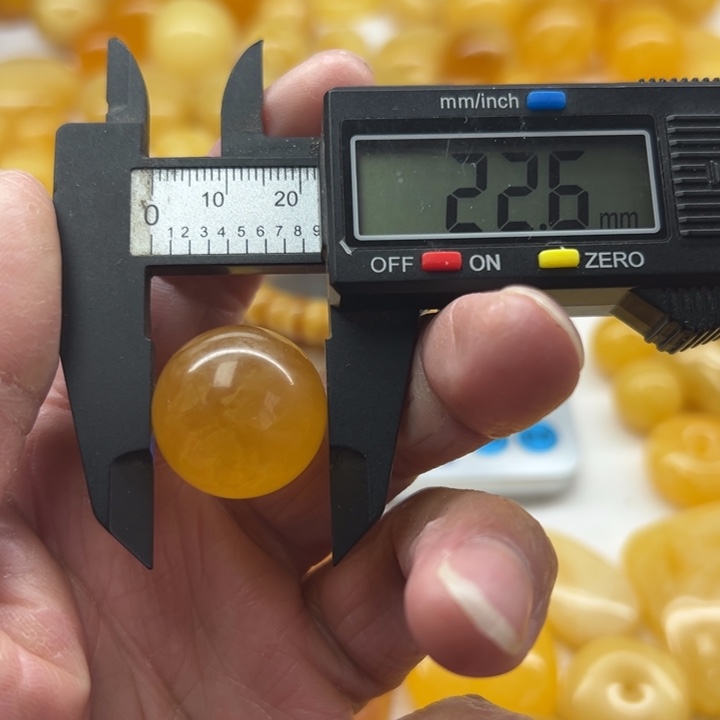 琥珀（矿物珀）未镶嵌裸石