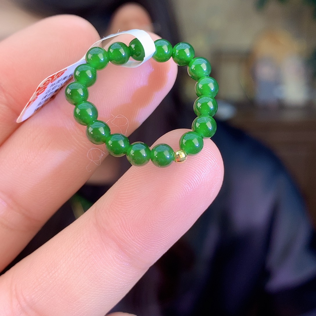 吊坠(不含链)18K金镶嵌和田玉（碧玉）戒指