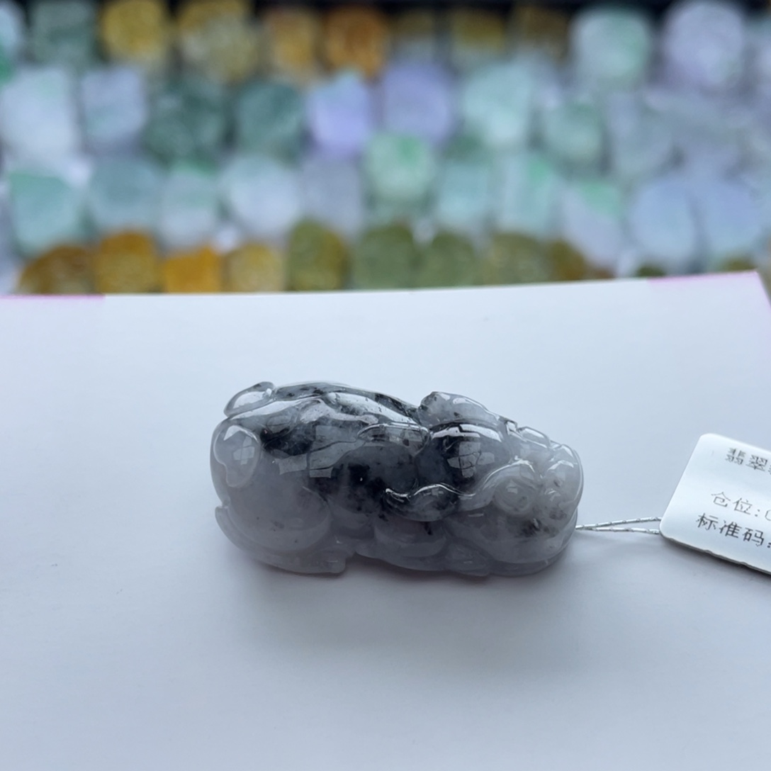 翡翠颈饰未镶嵌貔貅