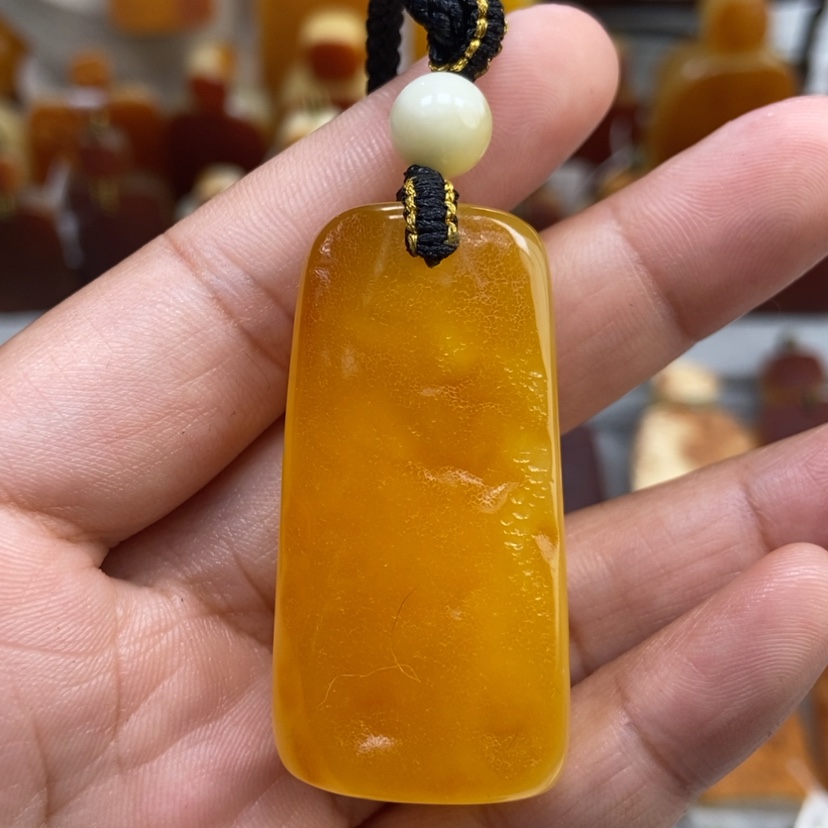 【闪购商品】琥珀颈饰未镶嵌