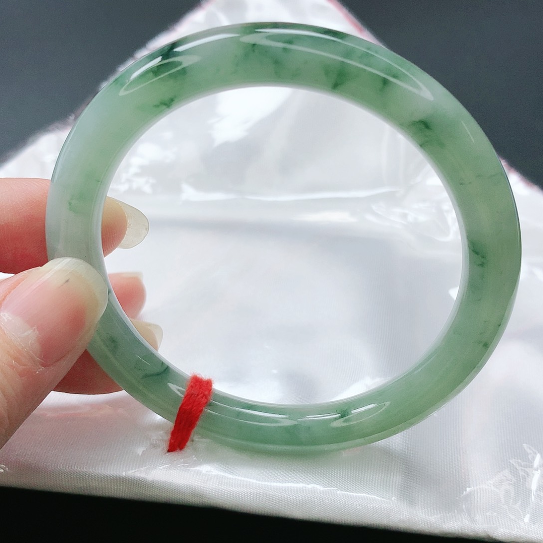 翡翠手镯未镶嵌缅甸天然A货翡翠