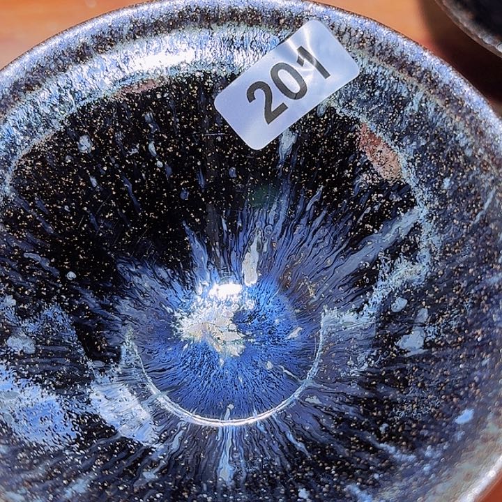 茶盏一直是在做什么事情吗班都