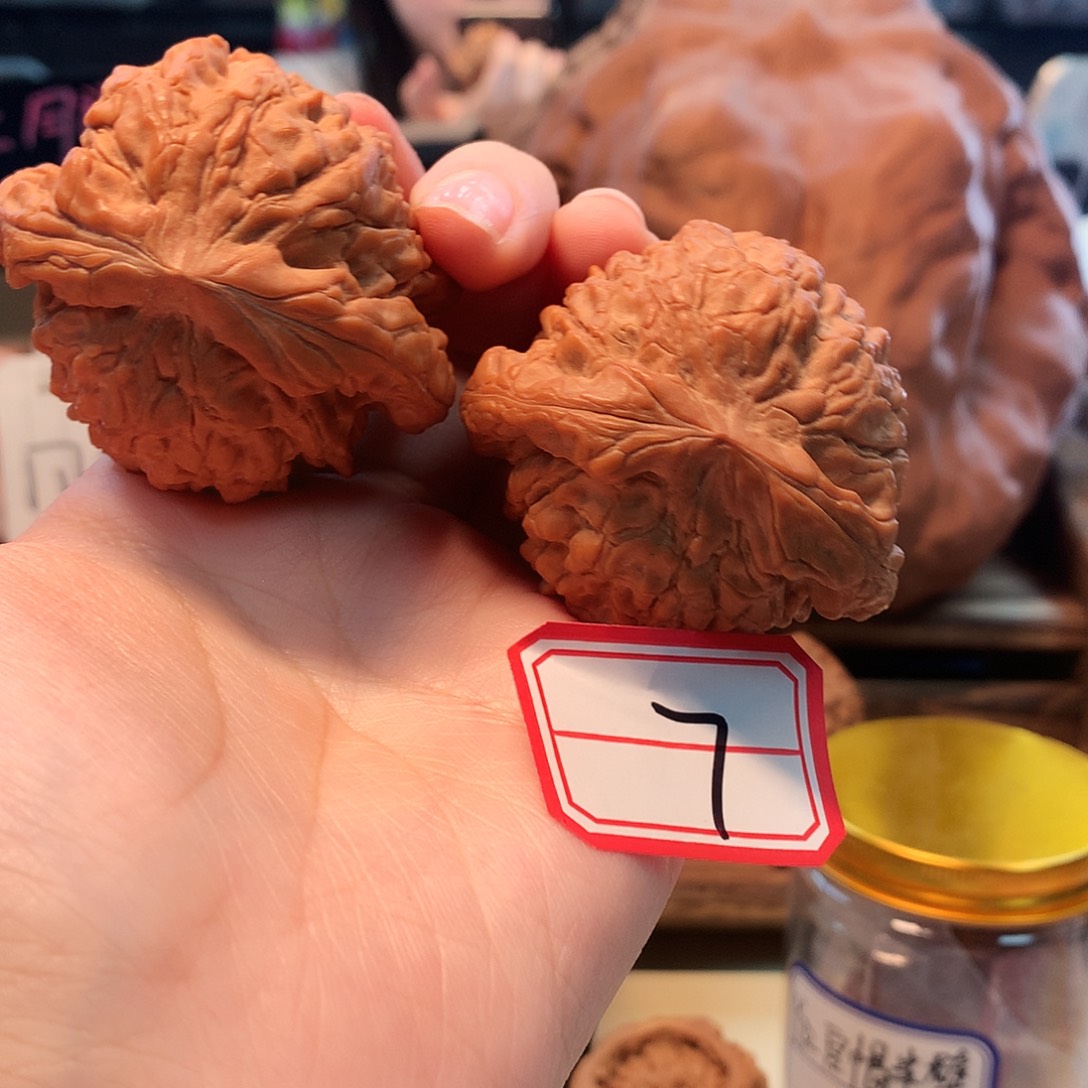 吊坠桃核53尺全品红皮大龙鼎