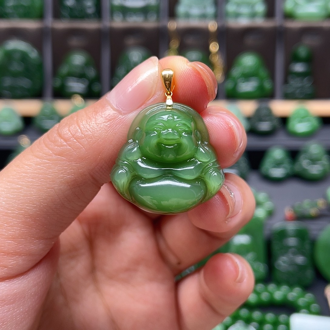 和田玉吊坠18K金镶嵌